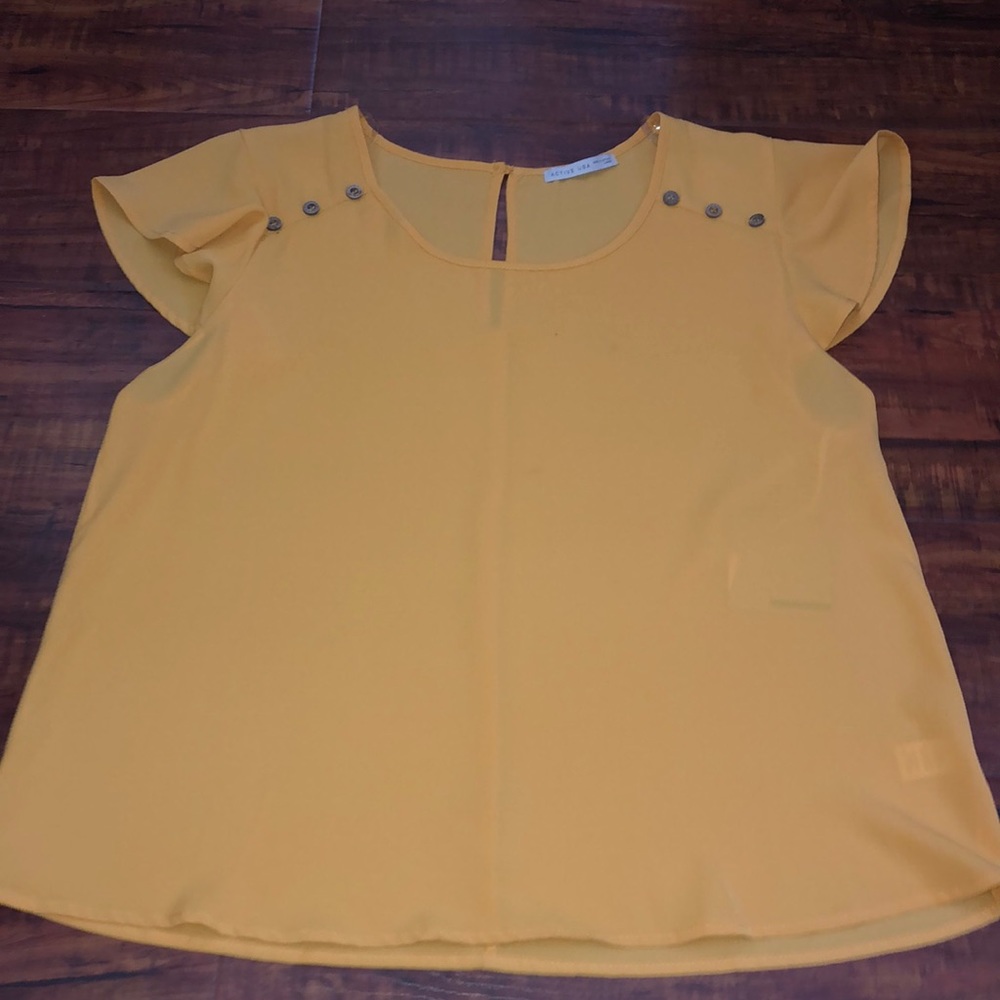 active usa blouse